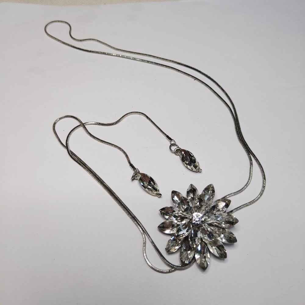 Retro Glam Bolo Necklace Silver Snake Chain Rhinestone Ends Adjustable 34"